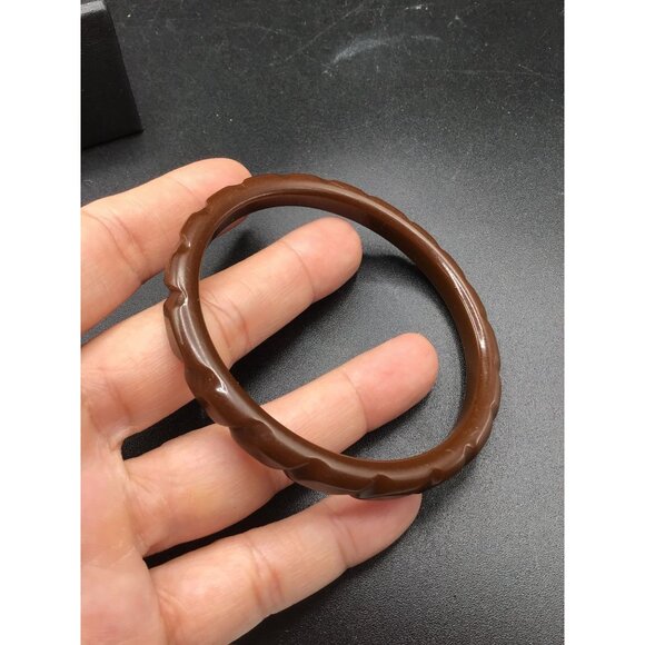 Carved Bakelite Bangle Chocolate Brown Thin Spacer Lines Vintage Bracelet - Picture 4 of 5